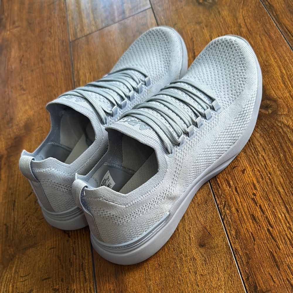 APL Light Blue Trainer